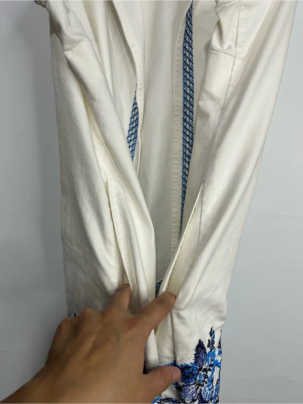 26W Blue Embroidered White‎ Open Front Denim Sleeveless Duster
